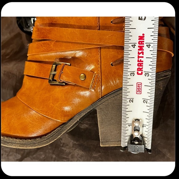 Adorable Carmel Brown Boots- Pop- Size 7.5 - Picture 8 of 8